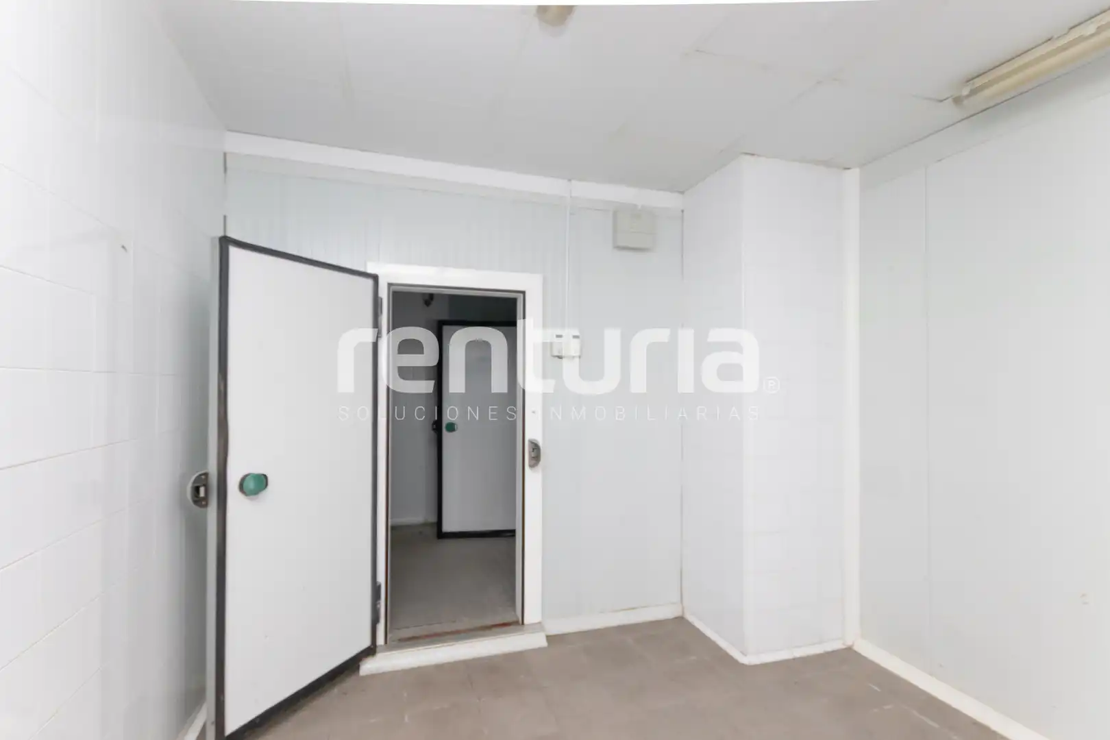 Commercial properties for rent in Valencia  with Air Conditioner