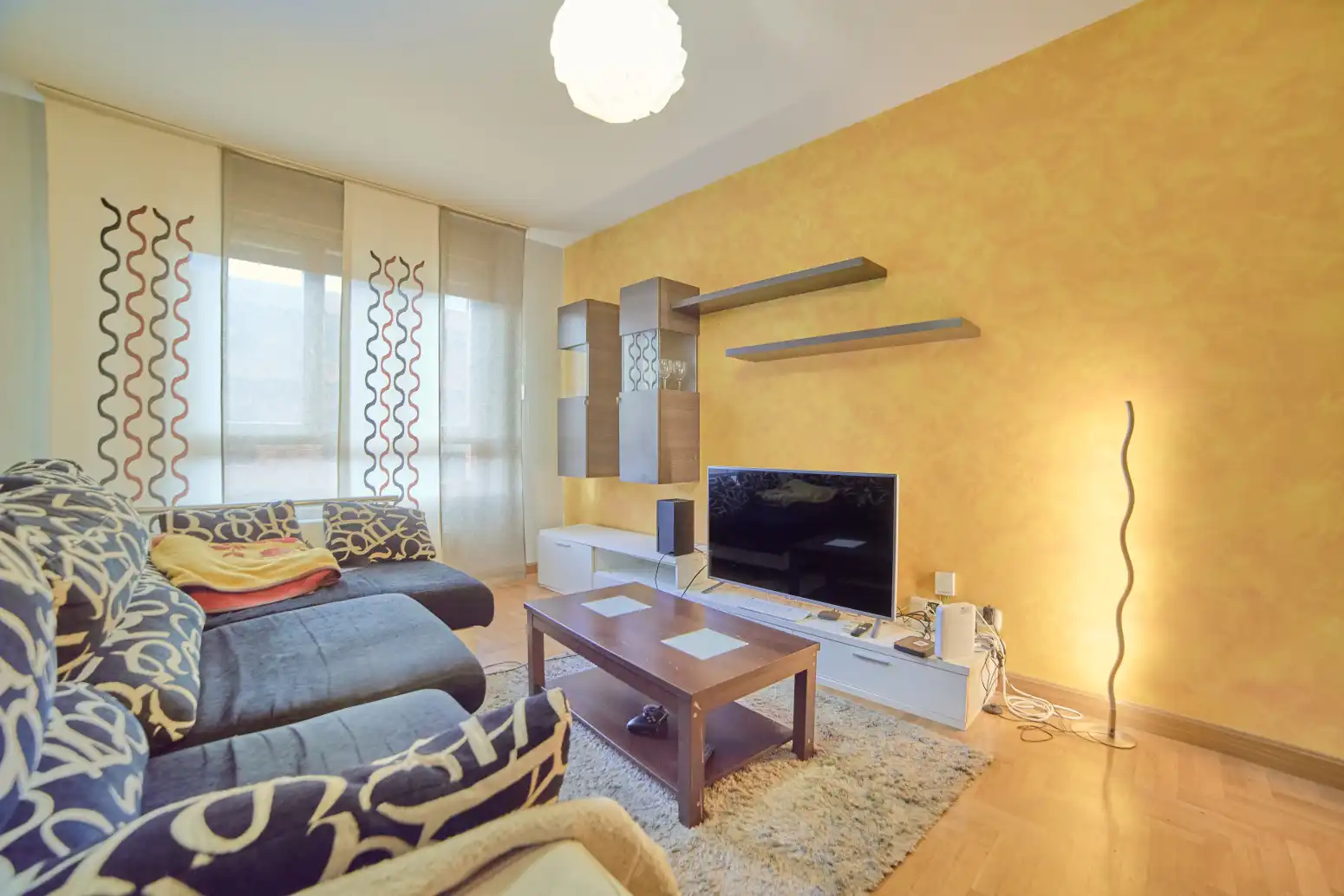 Sala de estar de Casa adosada en venta en Olite / Erriberri con Calefacción, Jardín privado y Parquet