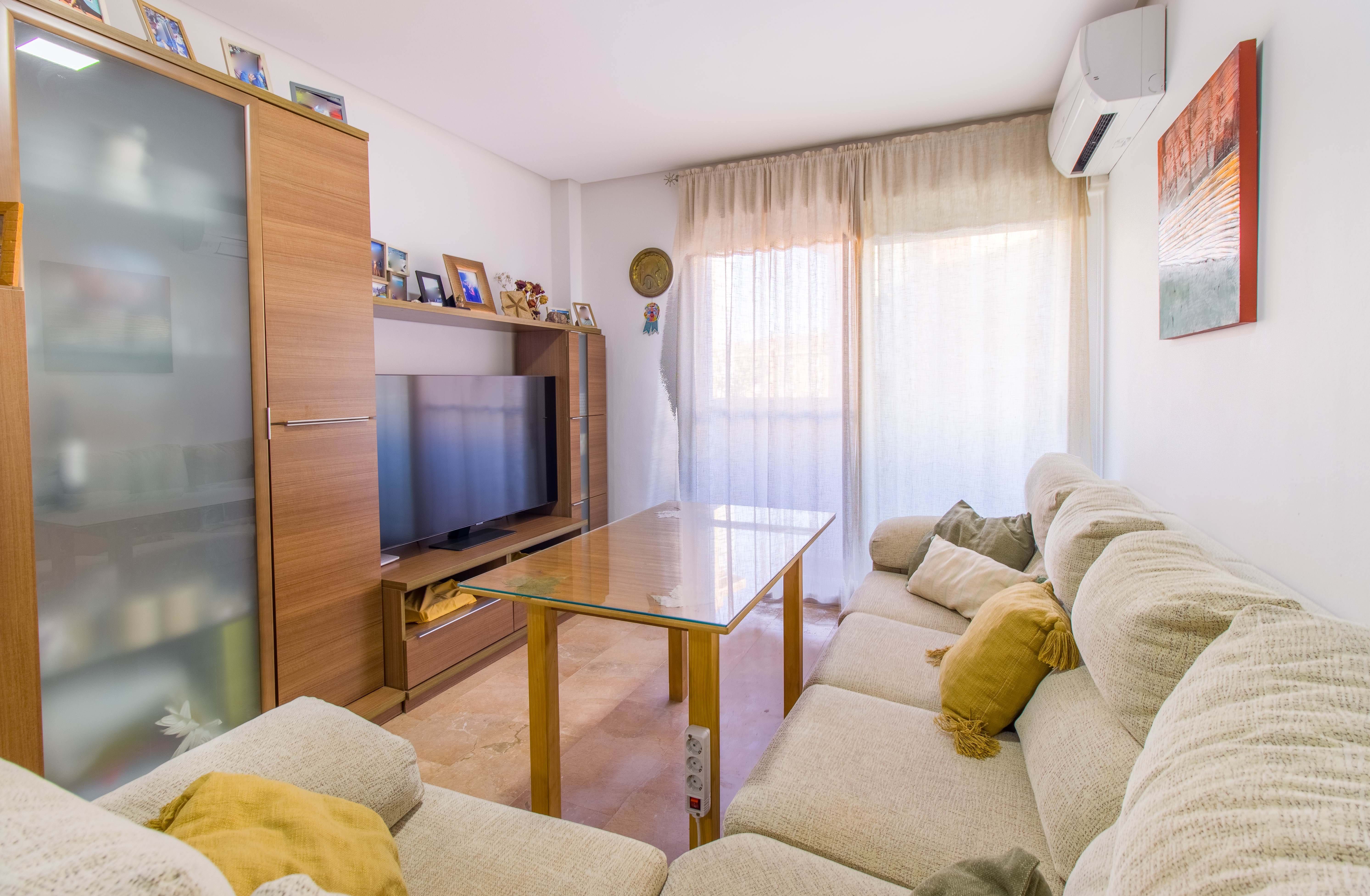 Sala d'estar de Pis en venda en  Huelva Capital amb Aire condicionat i Calefacció