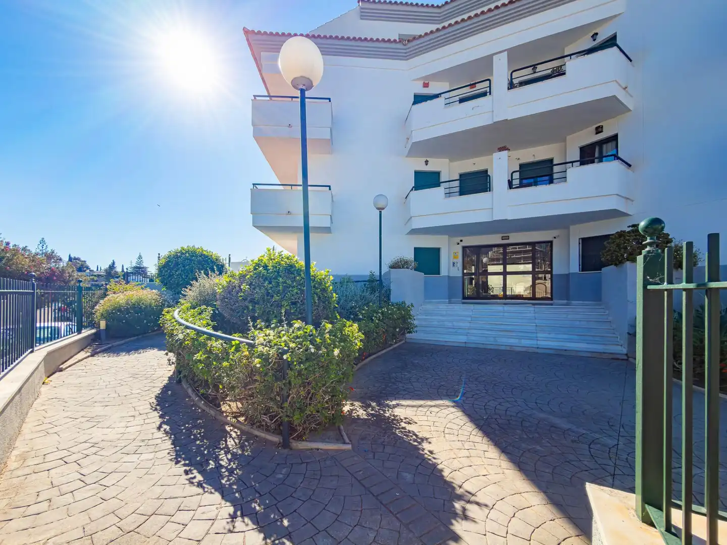 Vista exterior de Pis en venda en Fuengirola amb Aire condicionat, Terrassa i Piscina comunitària