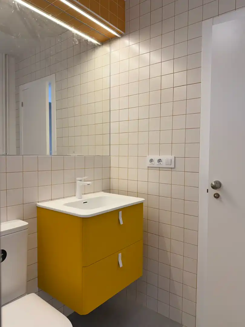 Baño de Piso de alquiler en Vigo  con Calefacción, Parquet y Trastero