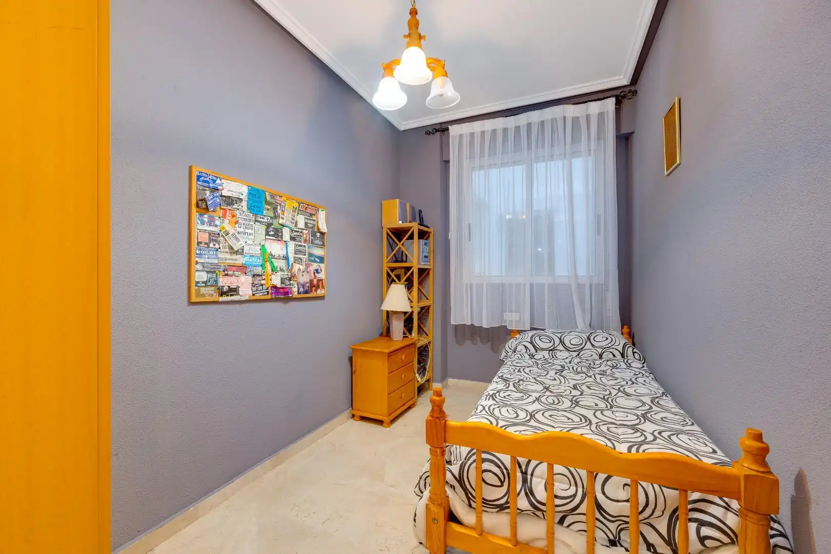 Dormitori de Apartament en venda en Torrevieja amb Terrassa