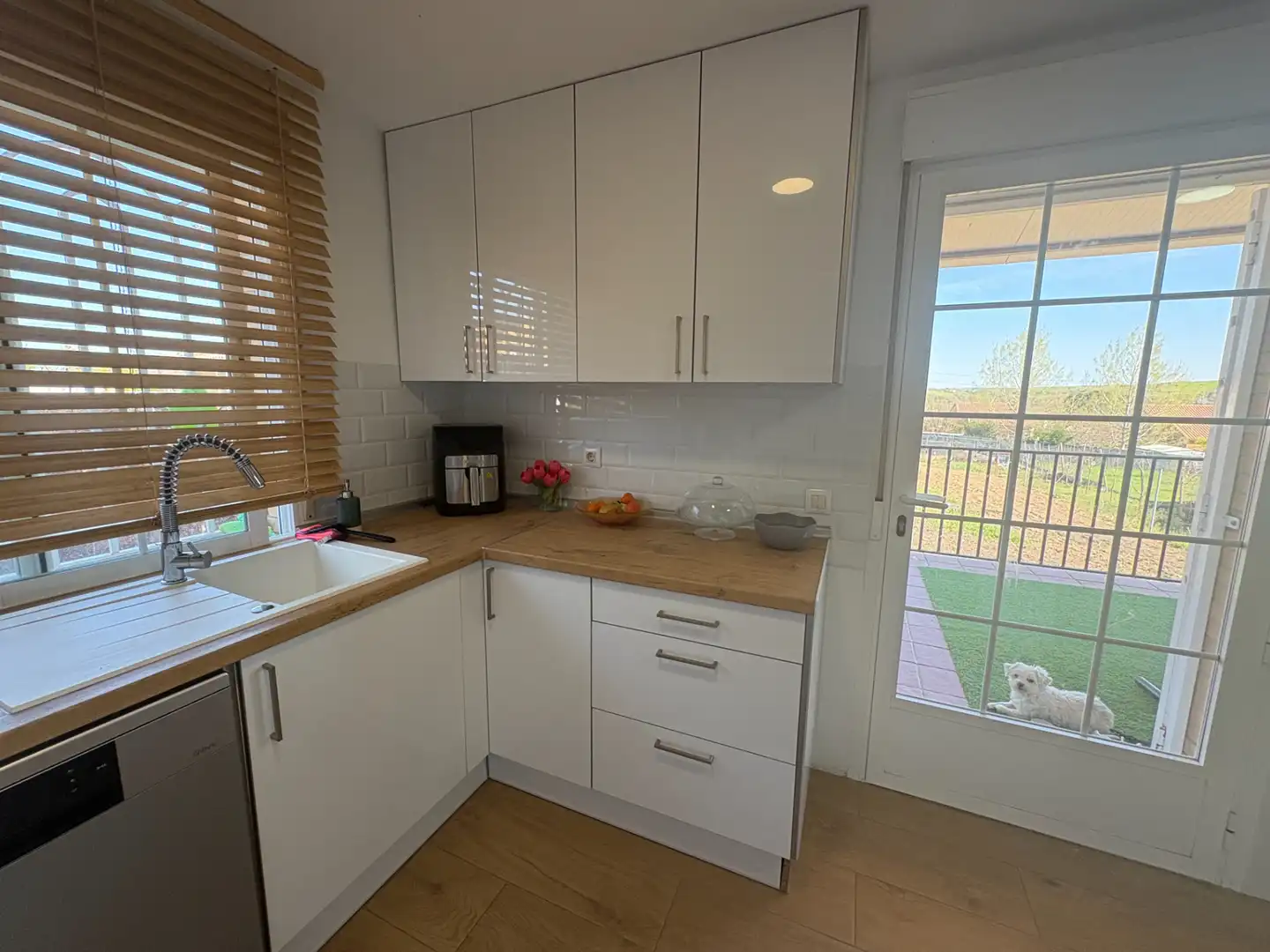 Kitchen of Houses for sale in El Viso de San Juan  with Air Conditioner, Private garden and Parquet flooring