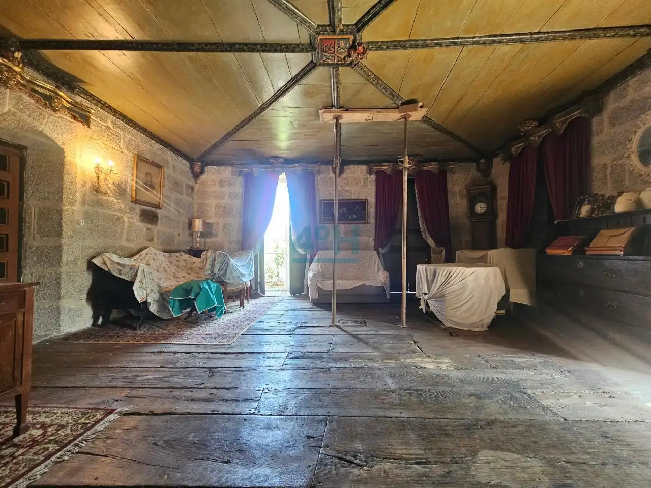Finca rústica en venta en Beade  con Jardín privado y Amueblado