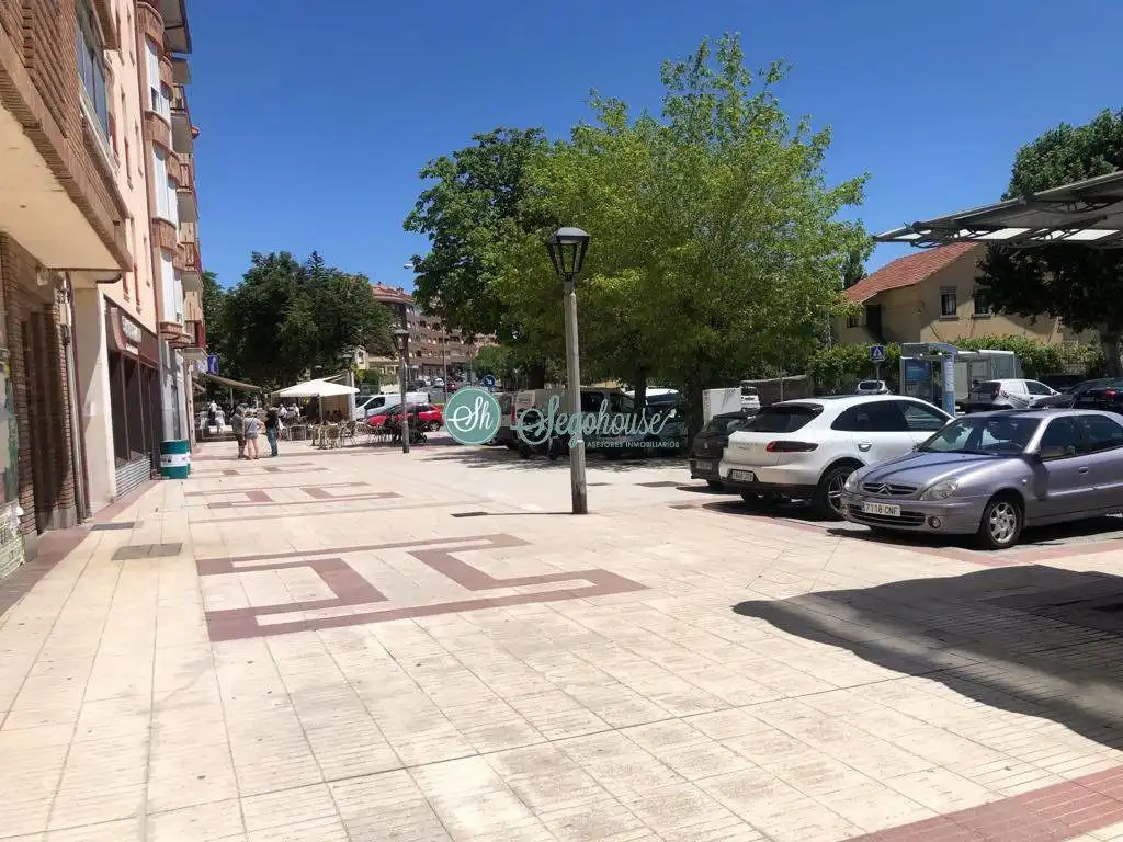 Vista exterior de Piso en venta en Segovia con Calefacción y Terraza