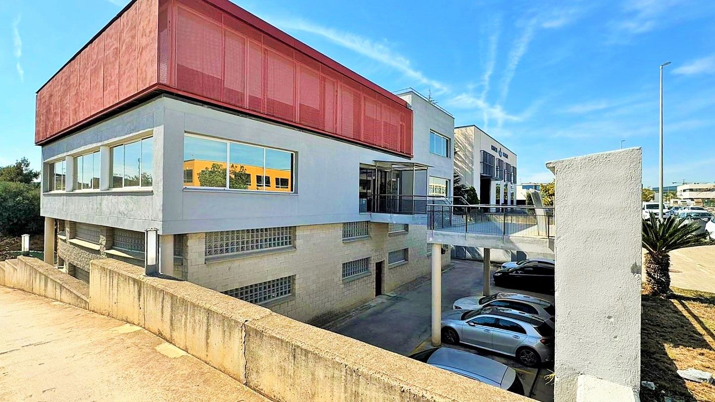 Vista exterior de Edifici en venda en Paterna