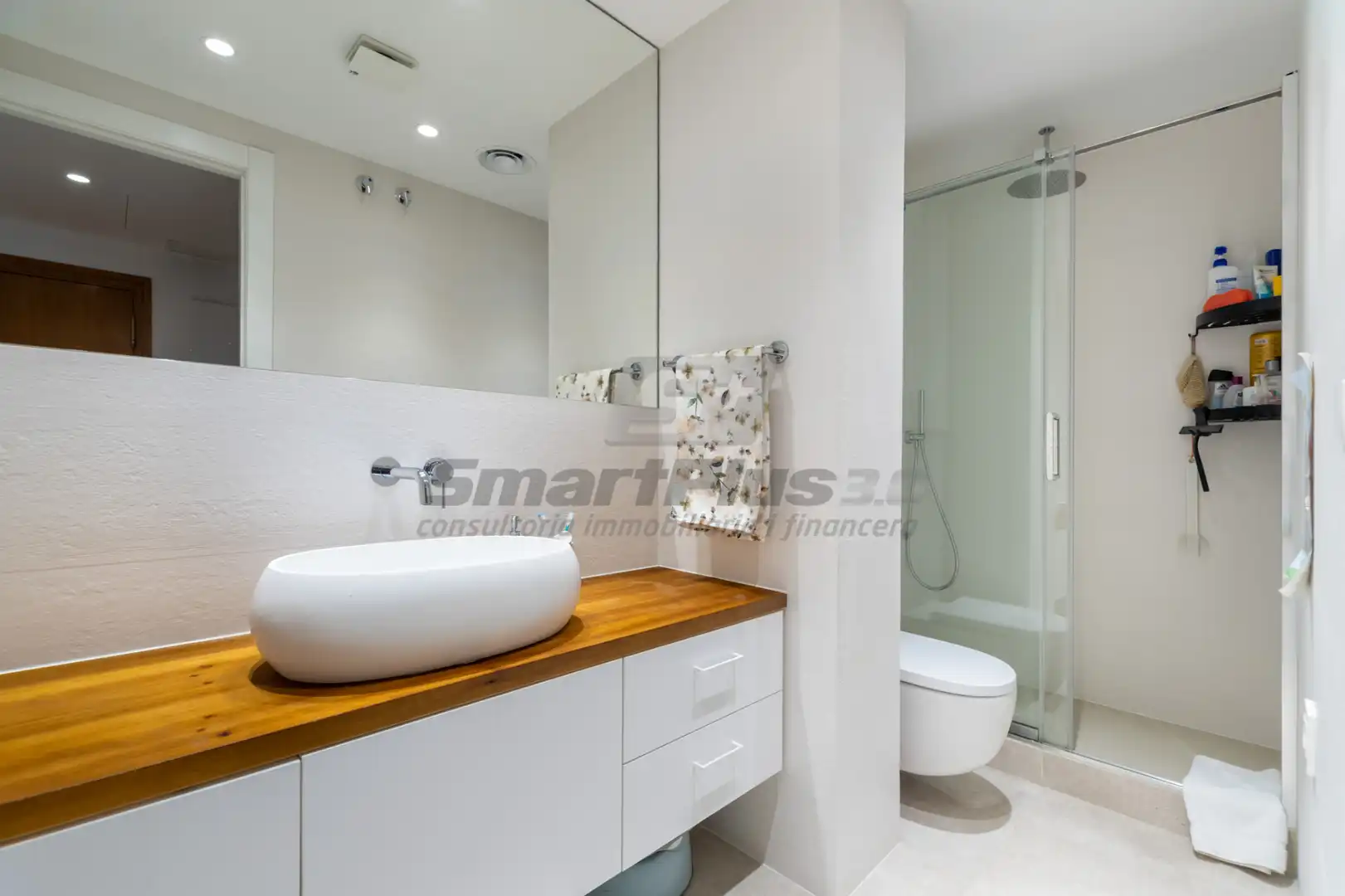 Baño de Ático en venta en Barcelona con Aire acondicionado, Calefacción y Parquet