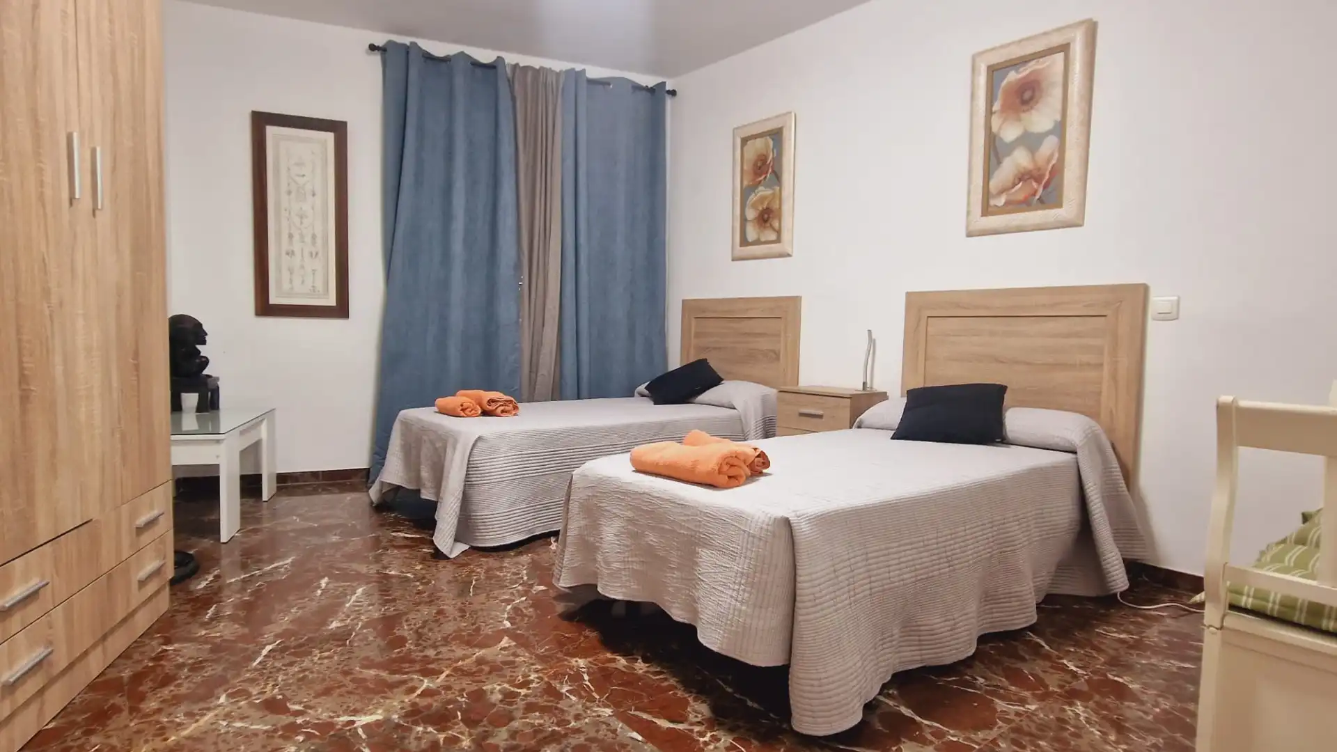 Bedroom of Flat for sale in Córdoba  with Air Conditioner, Heating and Furnished