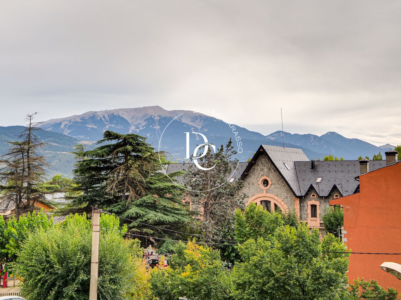 Vista exterior de Casa o xalet en venda en Puigcerdà amb Calefacció, Jardí privat i Traster