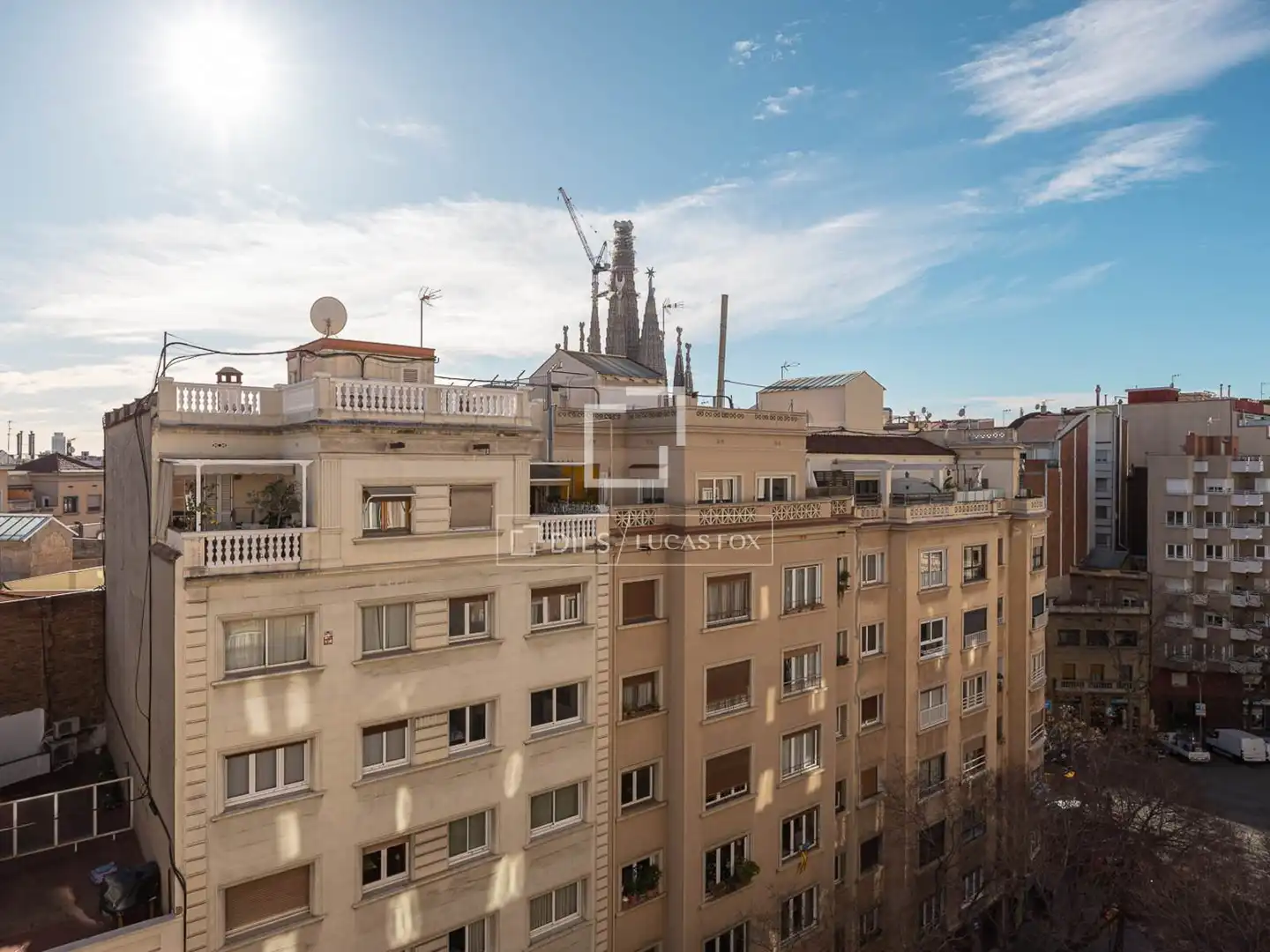 Vista exterior de Pis en venda en Barcelona amb Aire condicionat, Calefacció i Terrassa