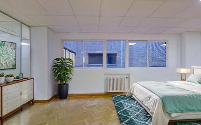 Bedroom of Flat for sale in  Madrid Capital  with Air Conditioner and Heating