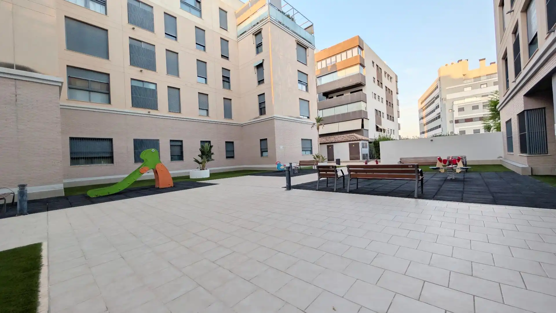 Terraza de Planta baja en venta en Elche / Elx con Trastero y Amueblado