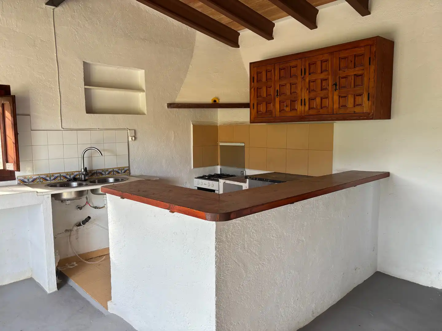 Cocina de Finca rústica en venta en Confrides con Jardín privado