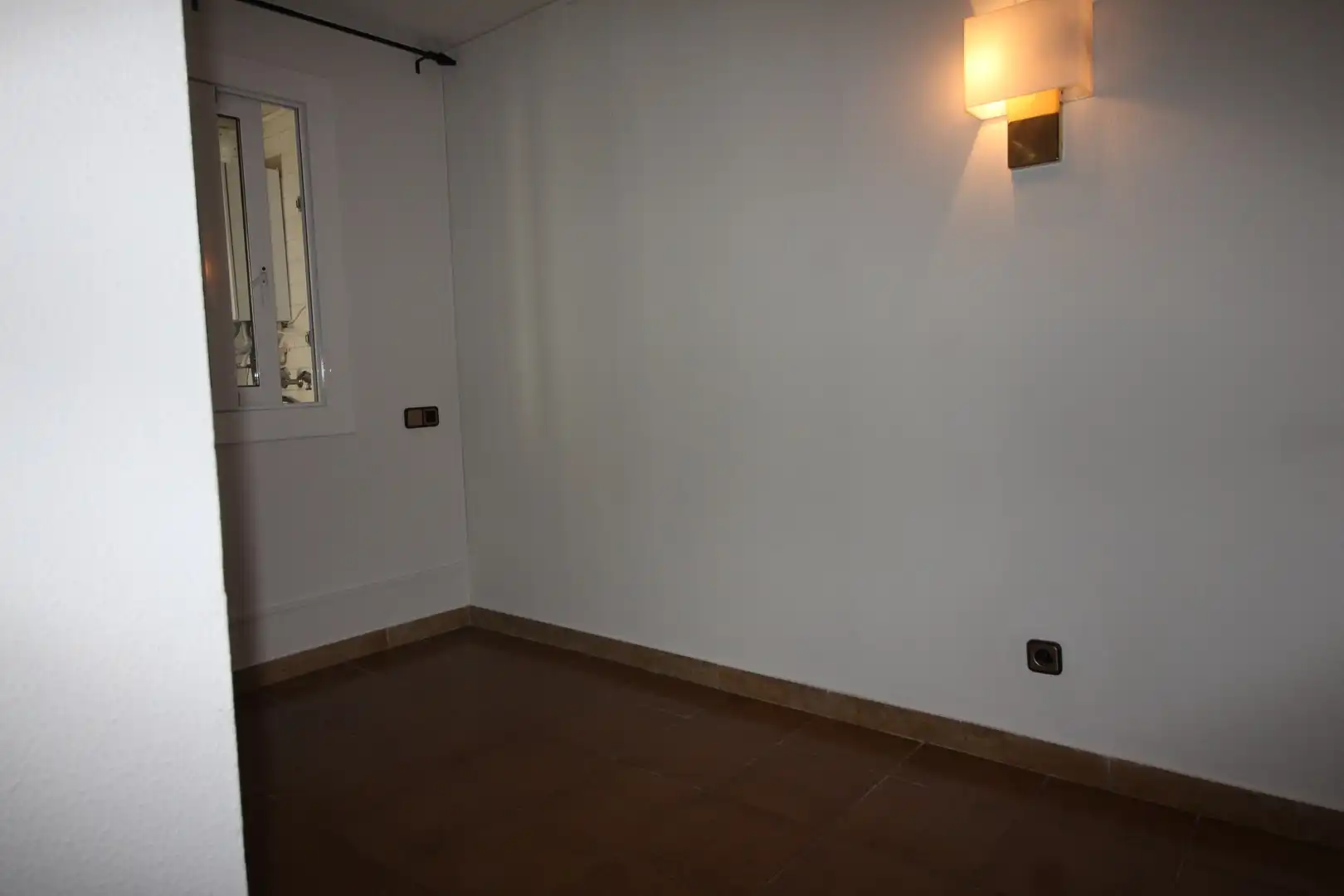 Maisonette zum Verkauf in Figueres mit Heizung, Terrasse und Abstellraum