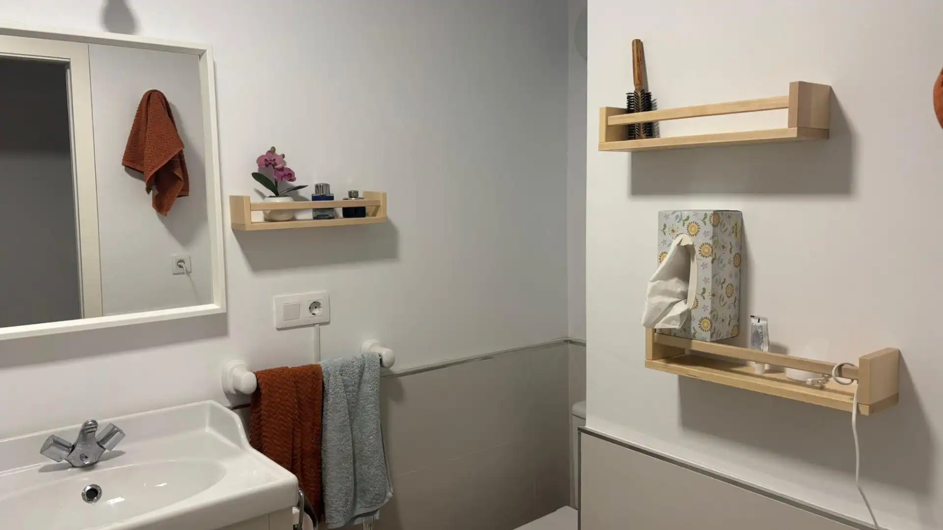 Baño de Piso de alquiler en Sevilla con Aire acondicionado, Calefacción y Terraza
