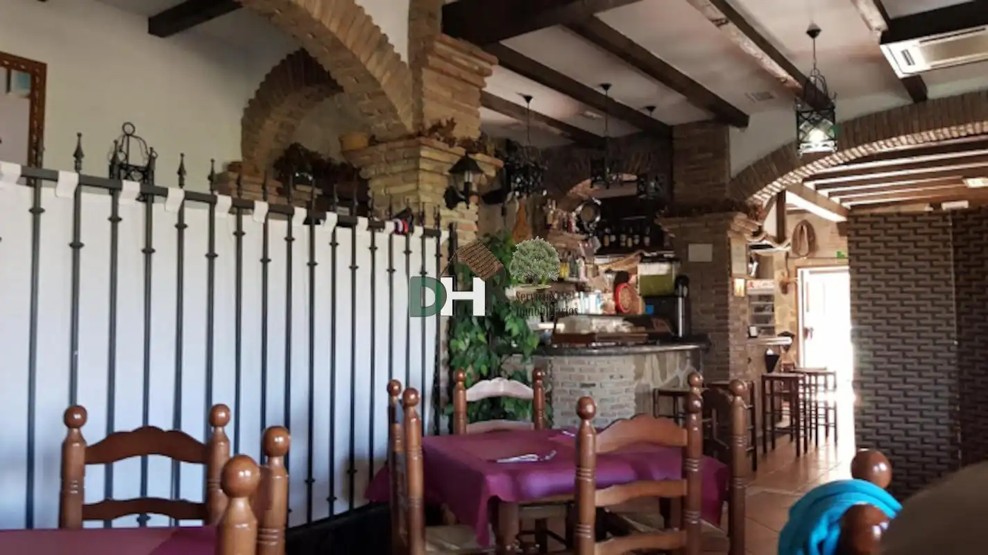Houses for sale in Cáceres  with Air Conditioner, Heating and Storage room