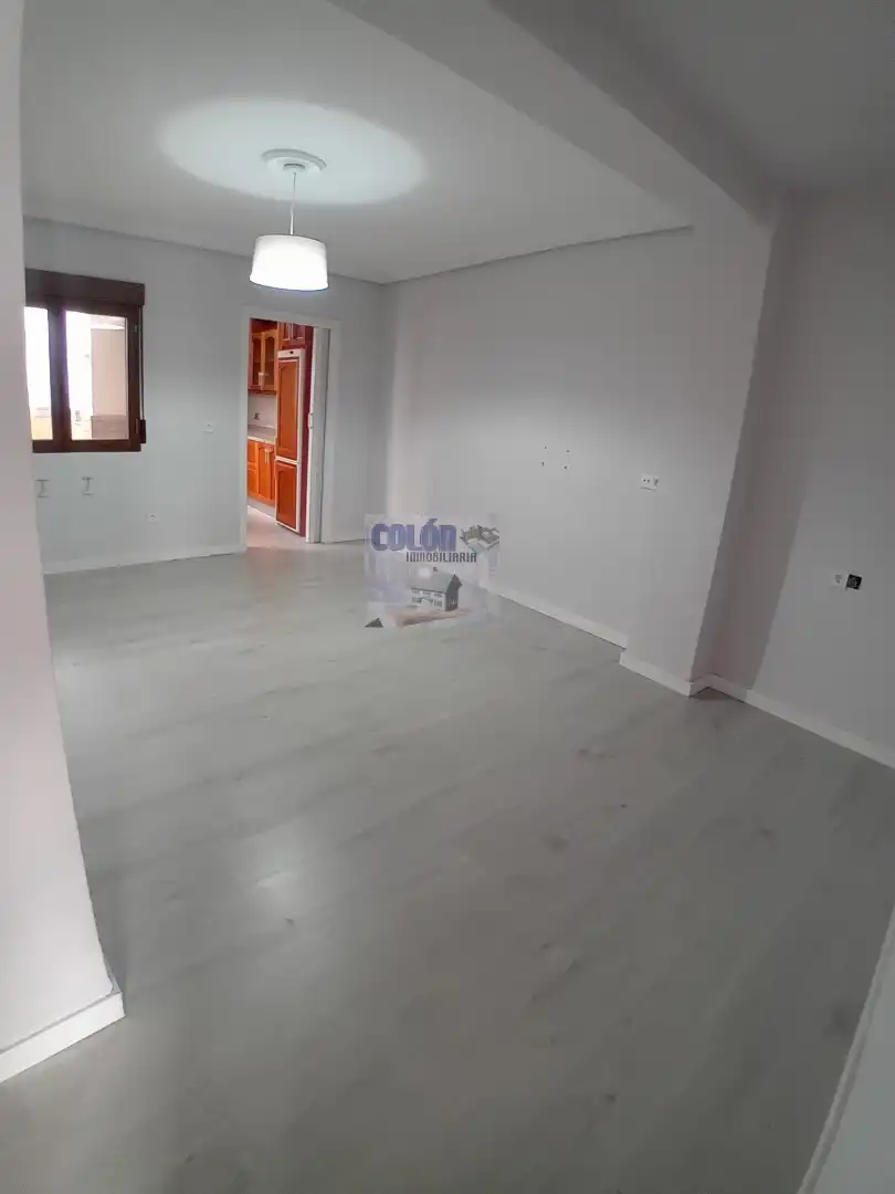 Casa con terraza en venta en Martos, imagen 2