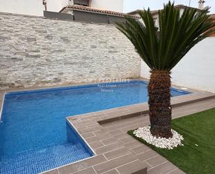 Piscina de Casa o xalet de lloguer en La Pobla de Vallbona amb Aire condicionat, Calefacció i Terrassa