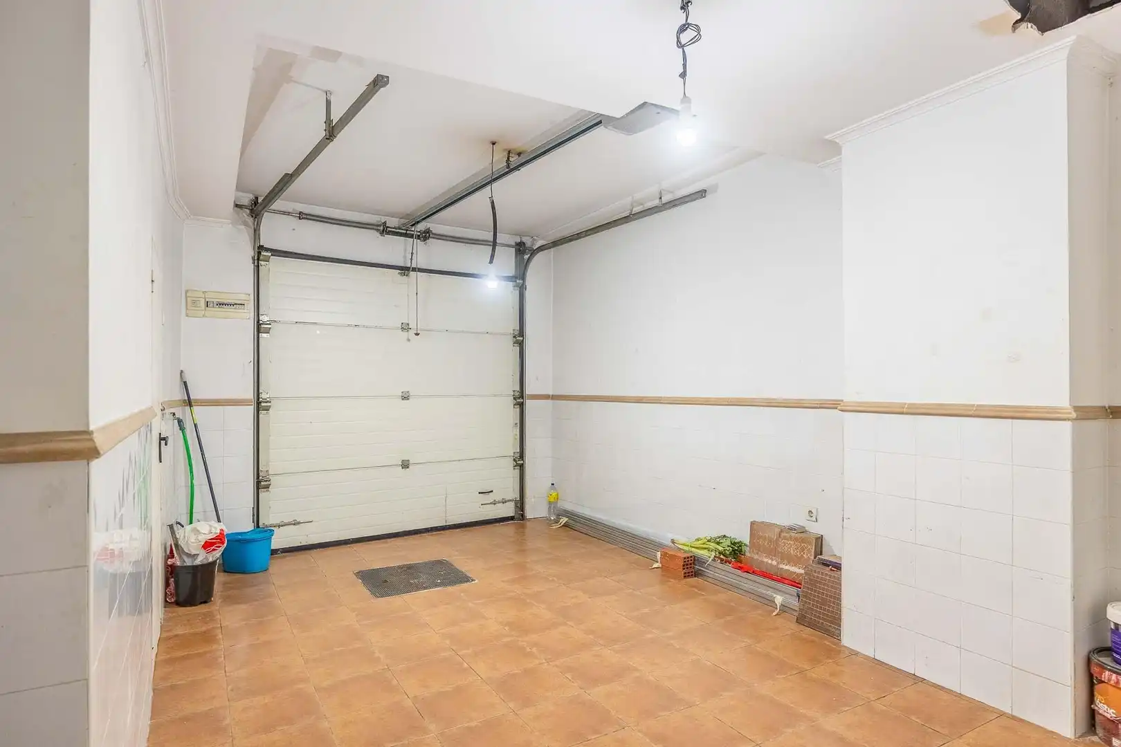 Houses for sale in Sevilla  with Air Conditioner, Terrace and Storage room
