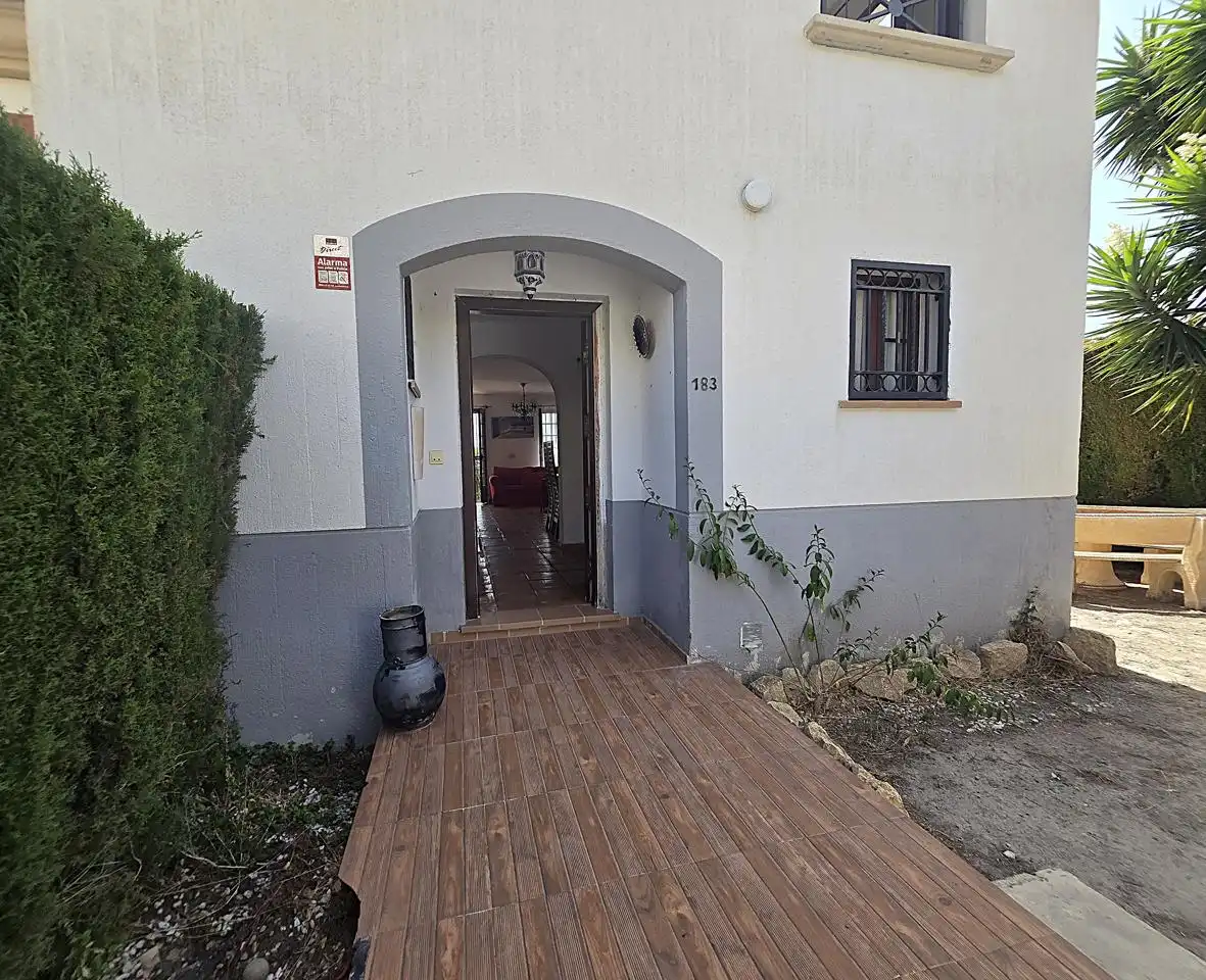 Casa adosada en venda en Finestrat amb Aire condicionat, Jardí privat i Terrassa