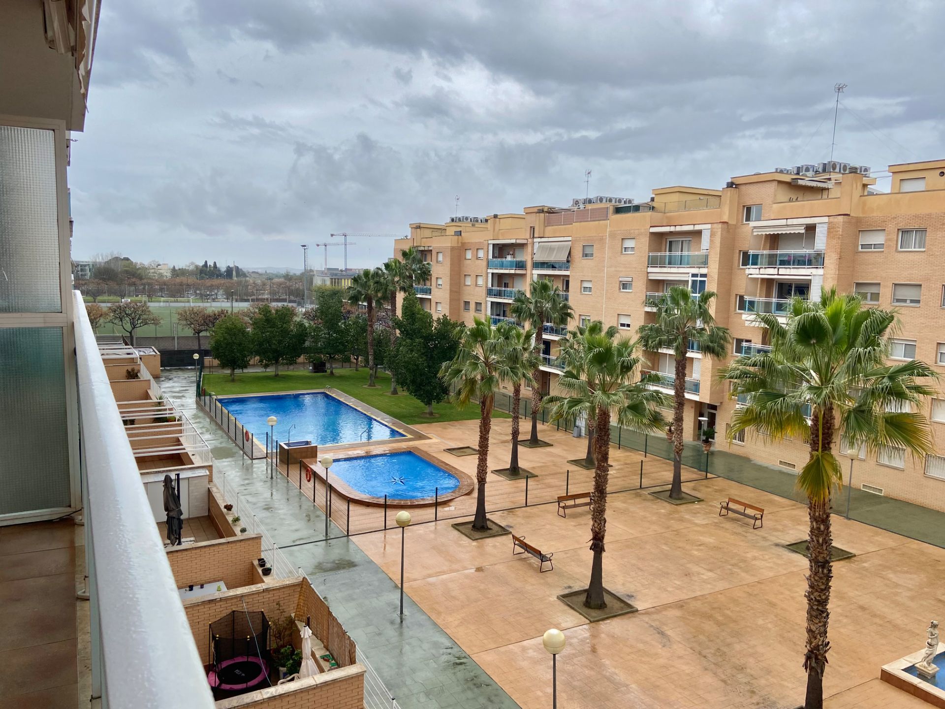 Swimming pool of Flat for sale in Reus  with Air Conditioner, Heating and Private garden
