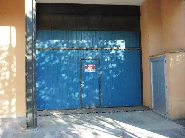 Vista exterior de Nau industrial de lloguer en La Roca del Vallès