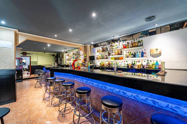 Local comercial en Alquiler en Carrer TIT LIVI en Can Pastilla