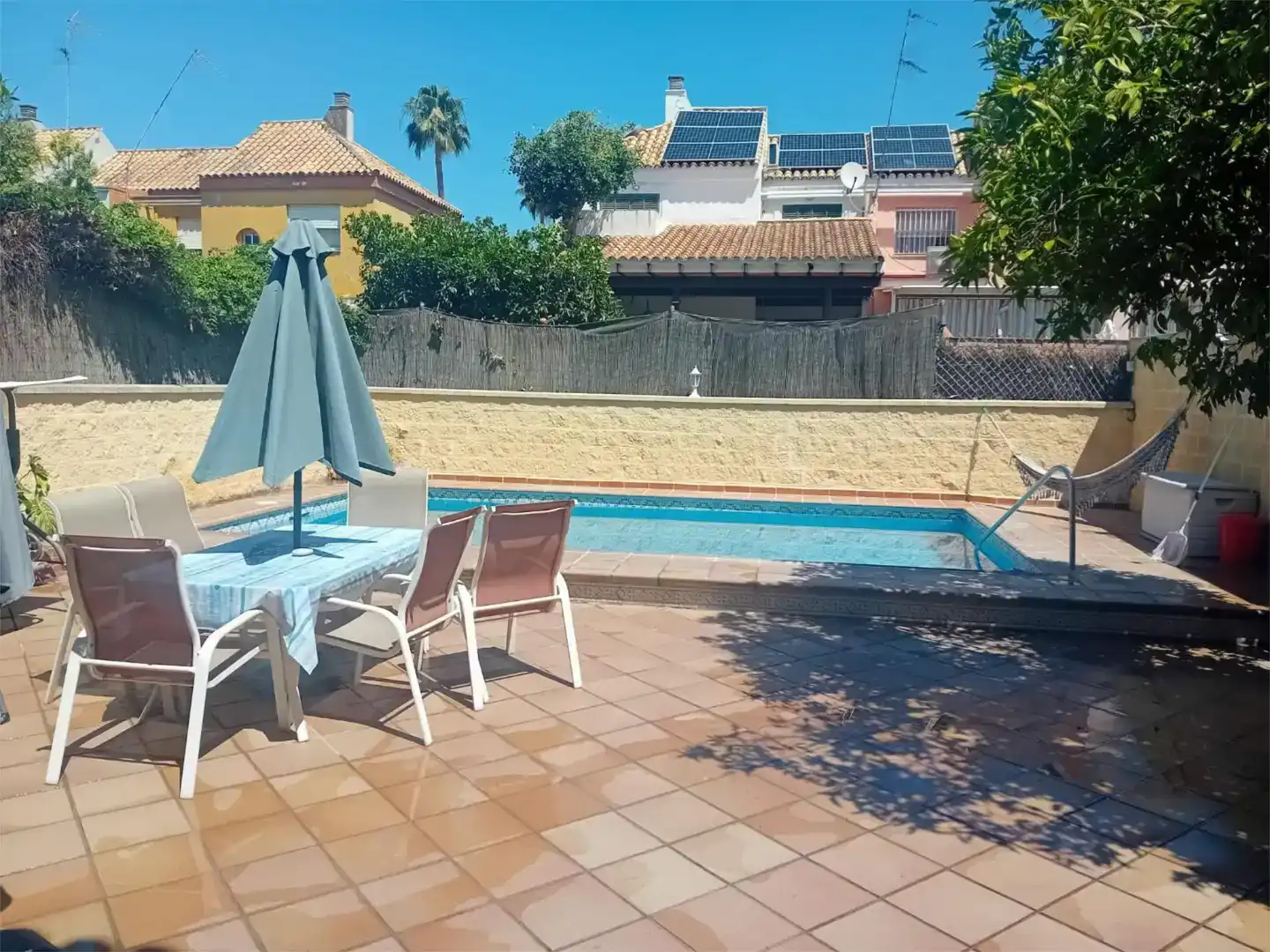 Swimming pool of Flat for rent in Espartinas  with Air Conditioner, Private garden and Swimming Pool
