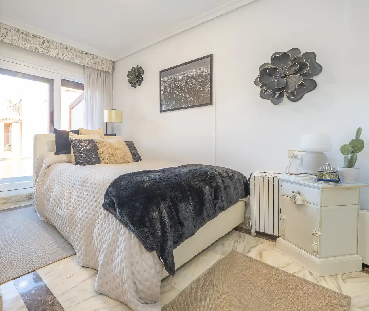 Habitación de Casa adosada en venta en Benalmádena con Terraza, Piscina y Internet