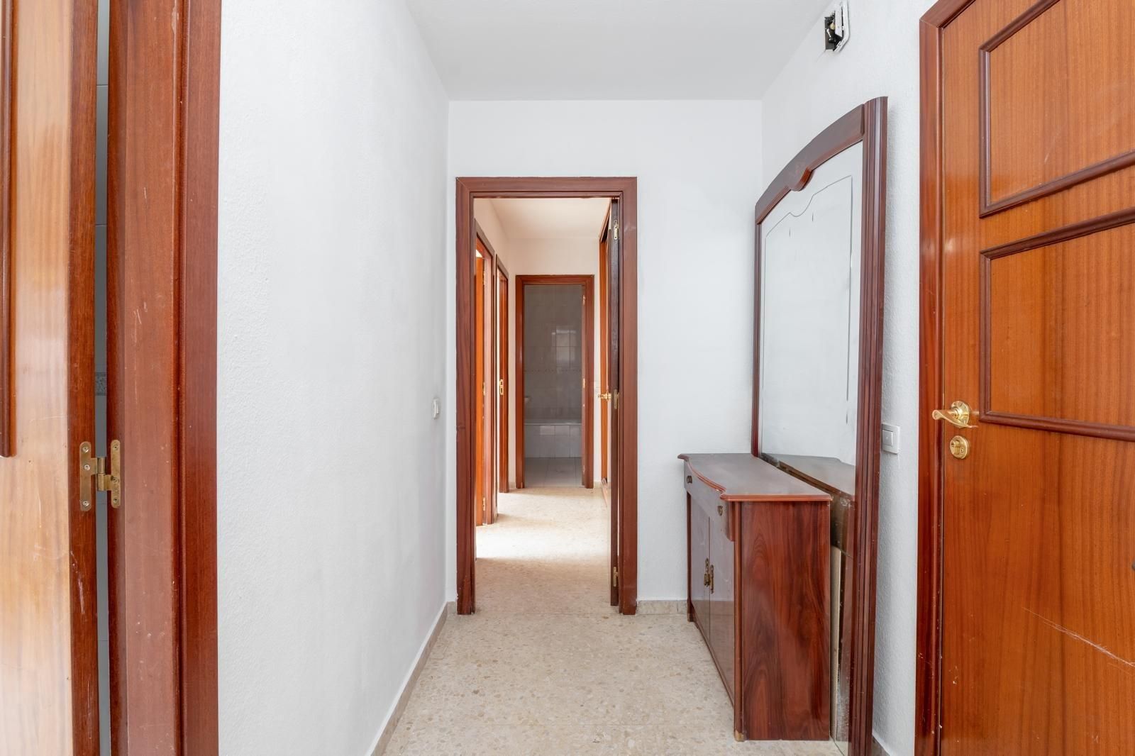 Flat for sale in  Sevilla Capital  with Air Conditioner, Private garden and Balcony