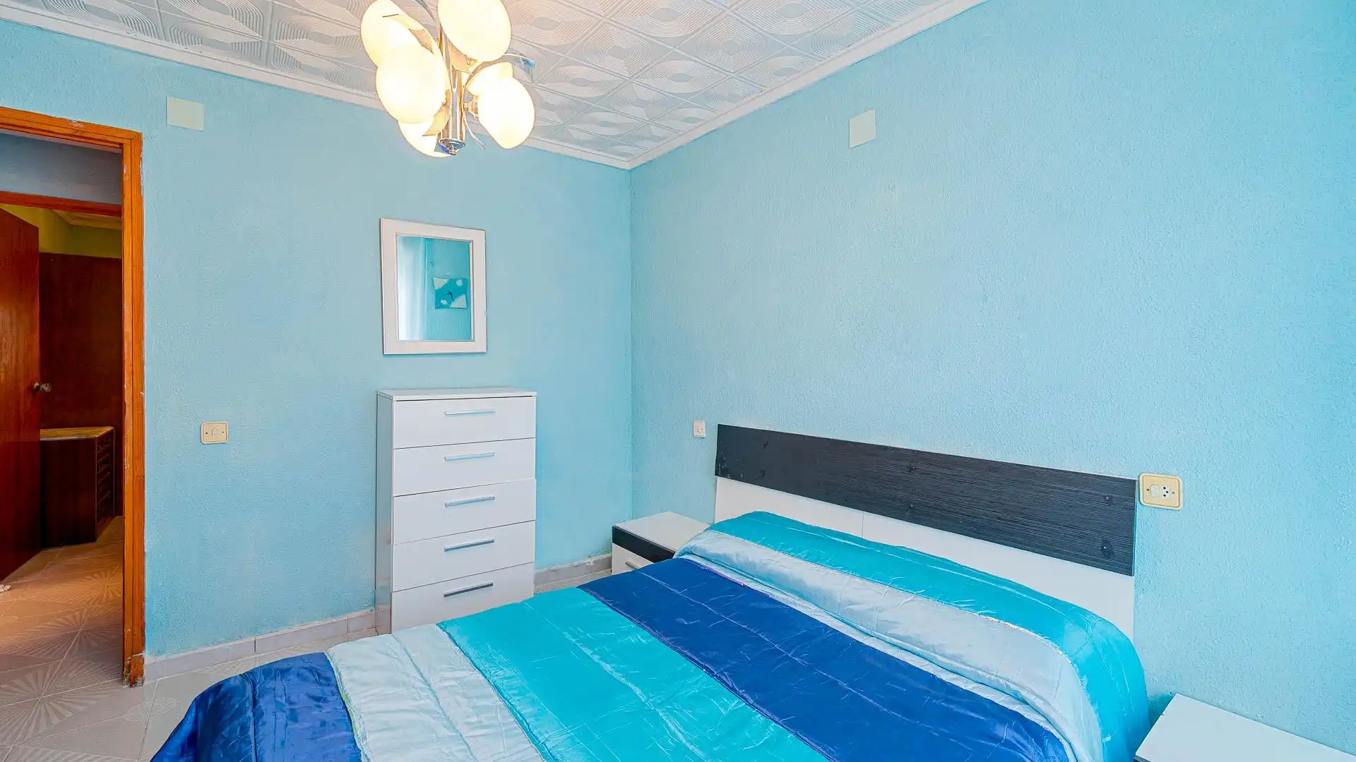 Dormitori de Casa o xalet en venda en Torrevieja amb Jardí privat