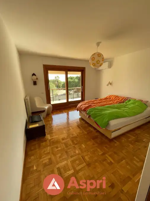 Dormitori de Casa o xalet en venda en Esplugues de Llobregat amb Aire condicionat, Calefacció i Jardí privat