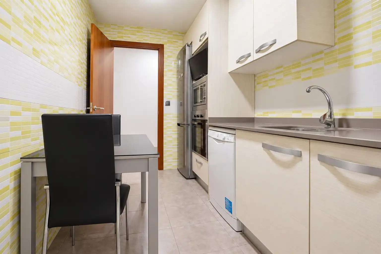 Cocina de Casa adosada en venta en Centre