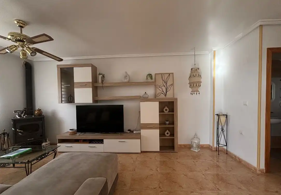 Sala d'estar de Casa o xalet de lloguer en Torrevieja amb Aire condicionat, Calefacció i Jardí privat