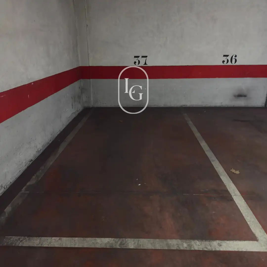 Parking de Garaje en venta en Madrid con Alarma