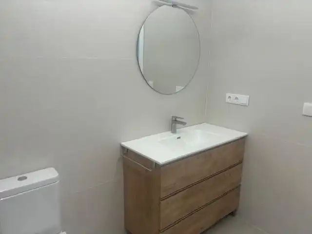 Bany de Casa o xalet de lloguer en Elche / Elx amb Aire condicionat, Traster i Moblat