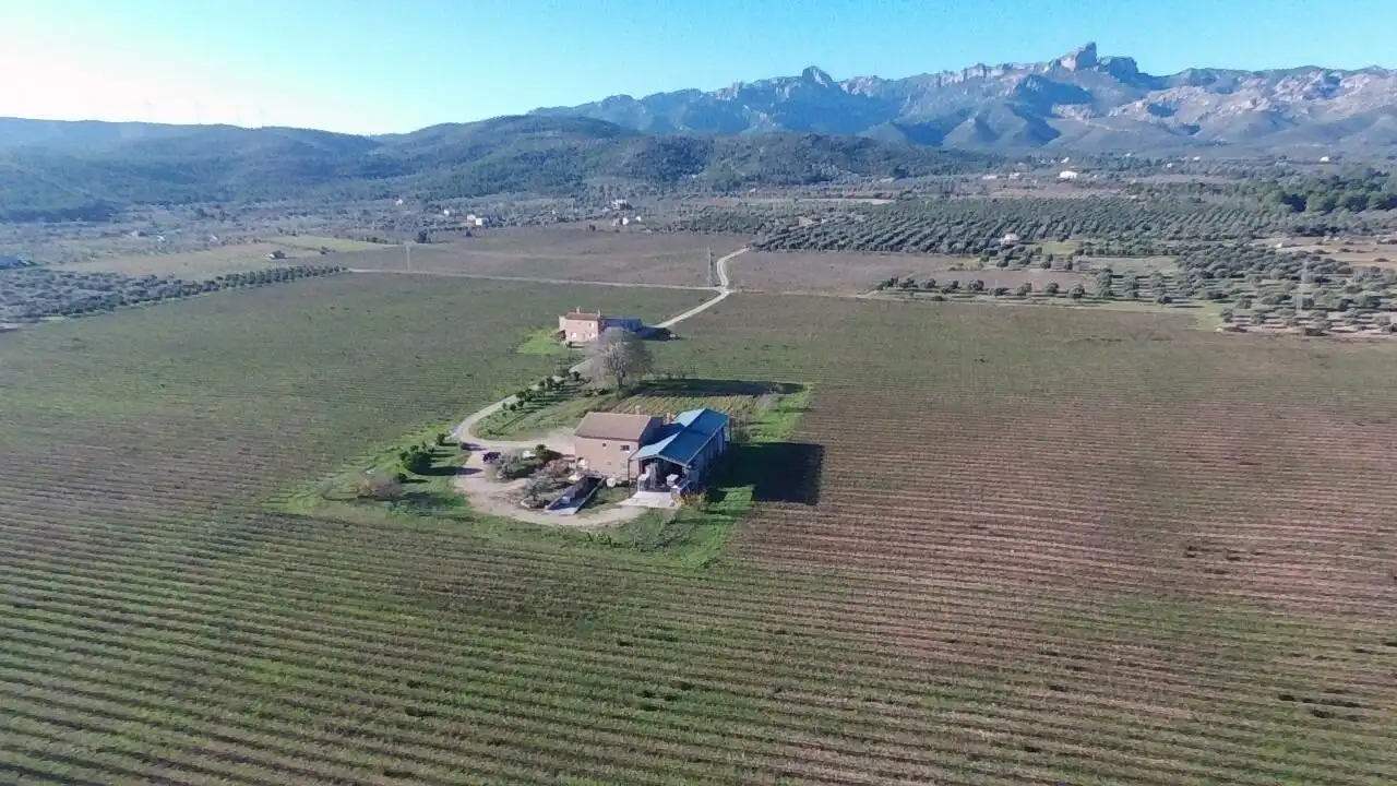 Finca rústica en venta en El Perelló con Jardín privado, Terraza y Trastero