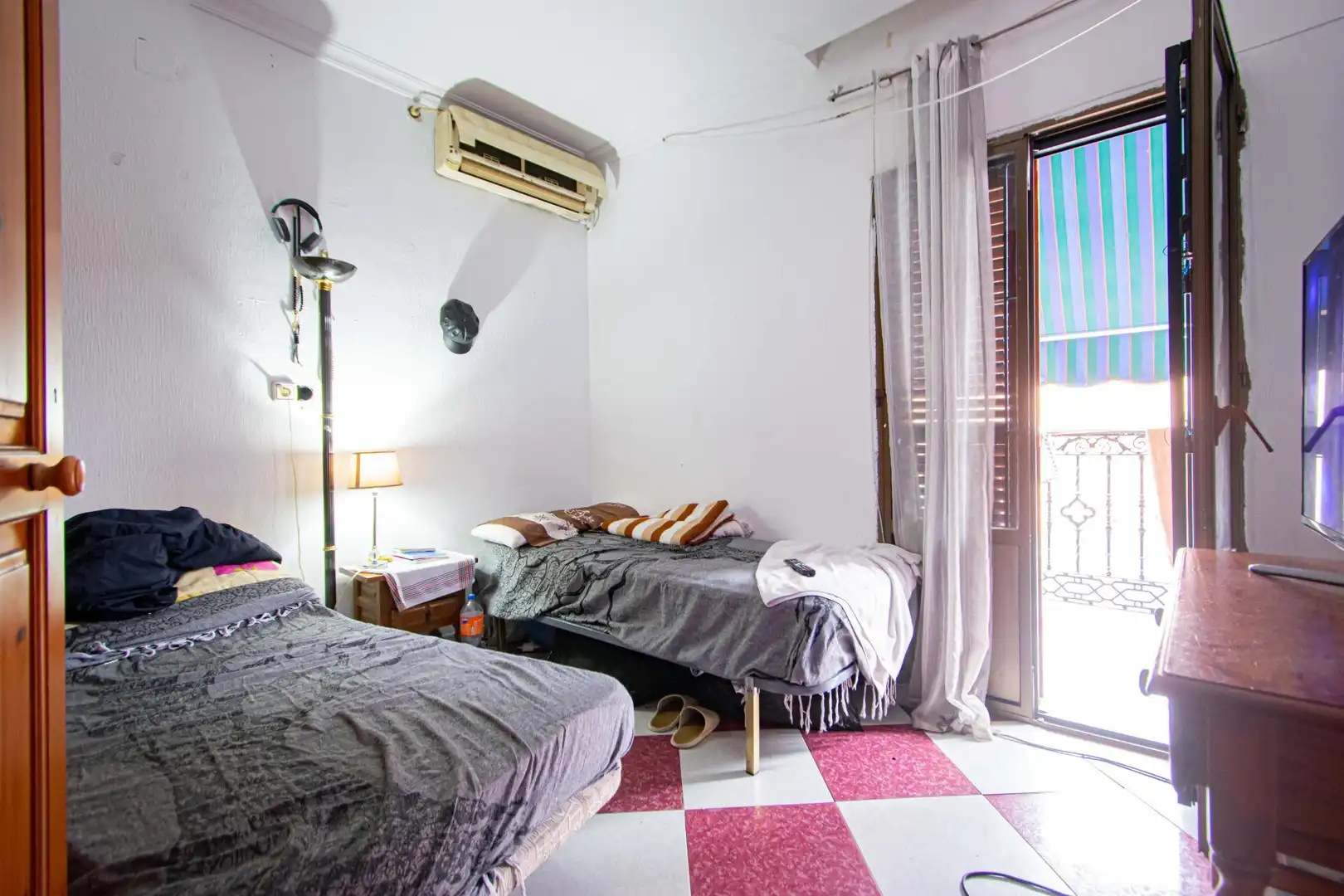 Bedroom of Flat for sale in  Sevilla Capital  with Air Conditioner and Terrace