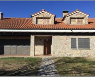 Vista exterior de Casa o xalet en venda en Mansilla de las Mulas amb Calefacció i Jardí privat