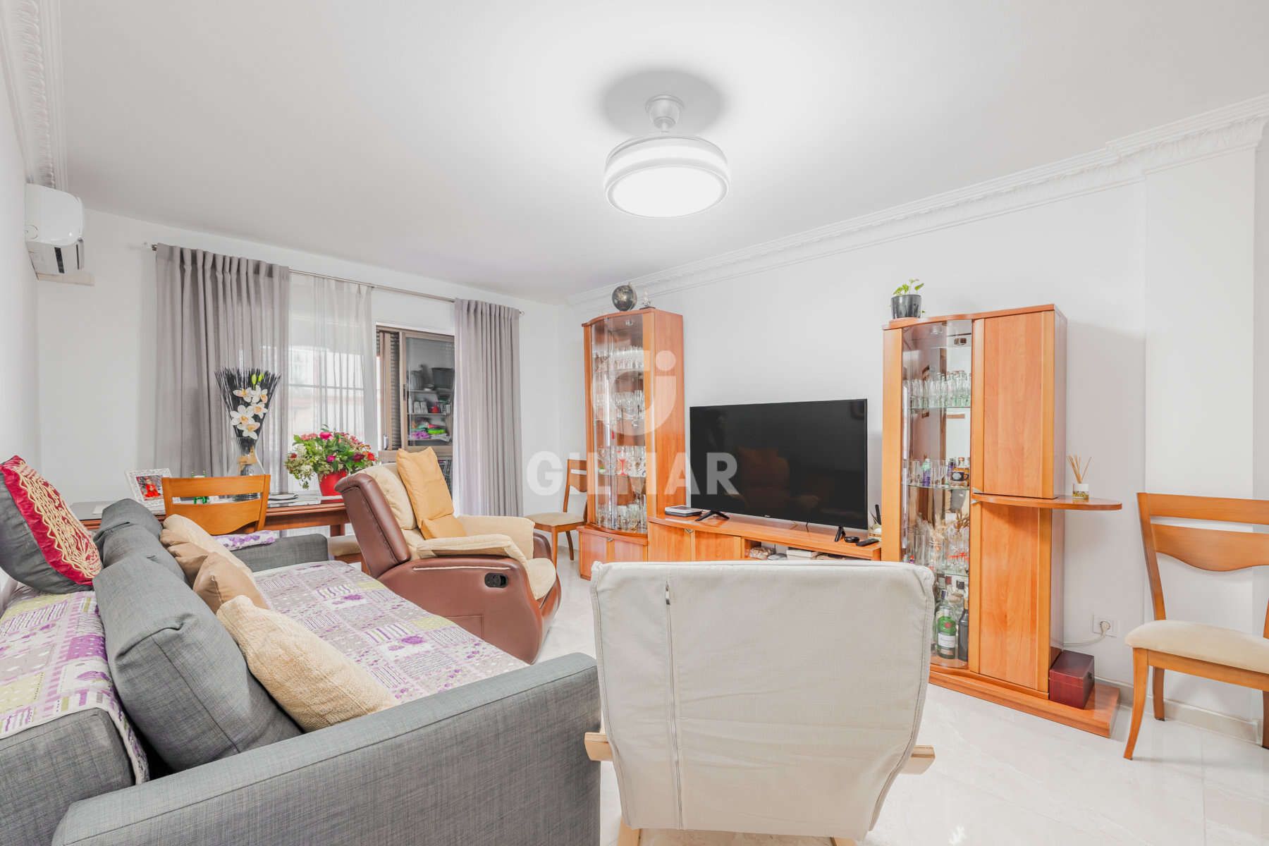 Living room of Flat for sale in  Sevilla Capital  with Heating, Storage room and Balcony