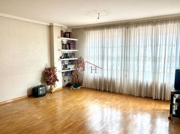 Wohnung mit Aufzug zum Verkauf in Avenida de la Universidad