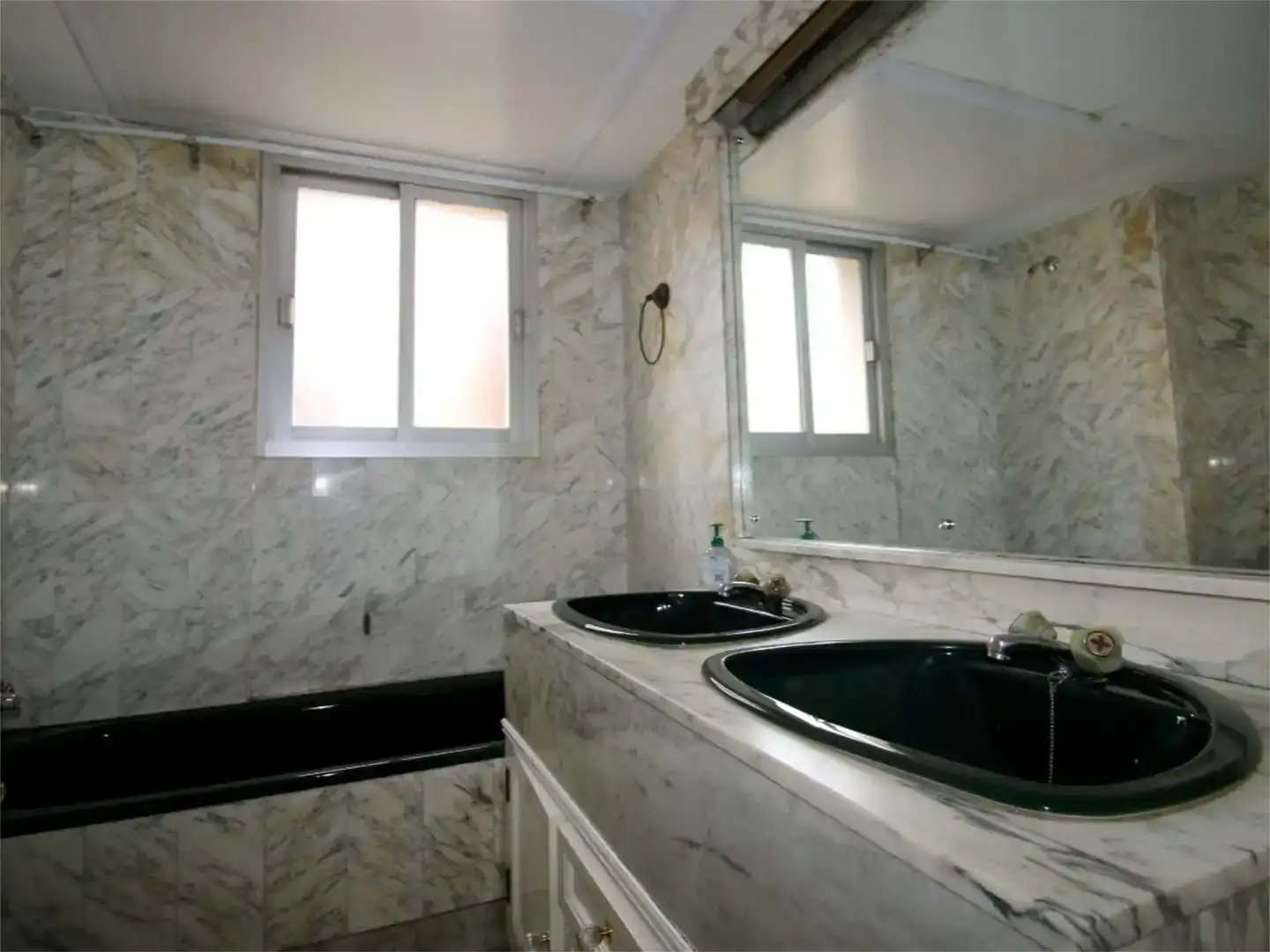 Badezimmer von Büro zur Miete in Sevilla