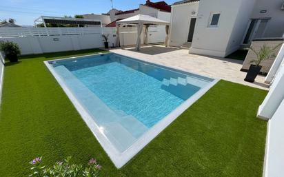 Swimming pool of House or chalet for sale in Torrevieja  with Air Conditioner and Swimming Pool