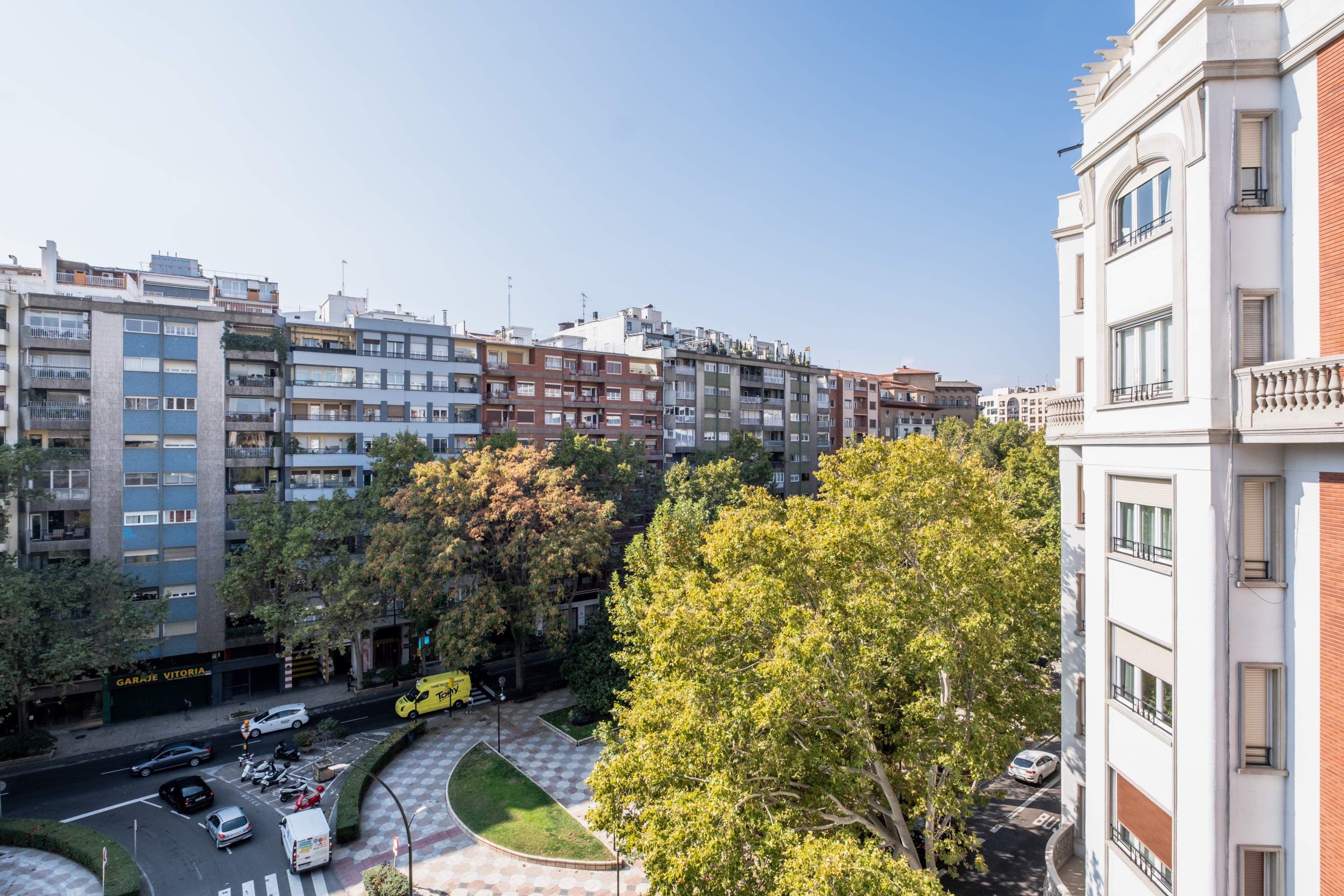 Exterior view of Flat for sale in  Zaragoza Capital  with Parquet flooring, Storage room and Balcony