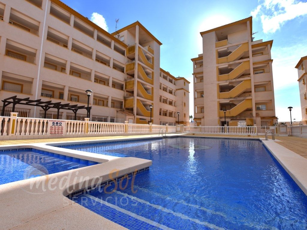 Swimming pool of Planta baja for sale in Cartagena
