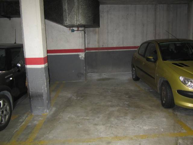 Garaje en Alquiler en de Xile en La Maternitat i Sant Ramon