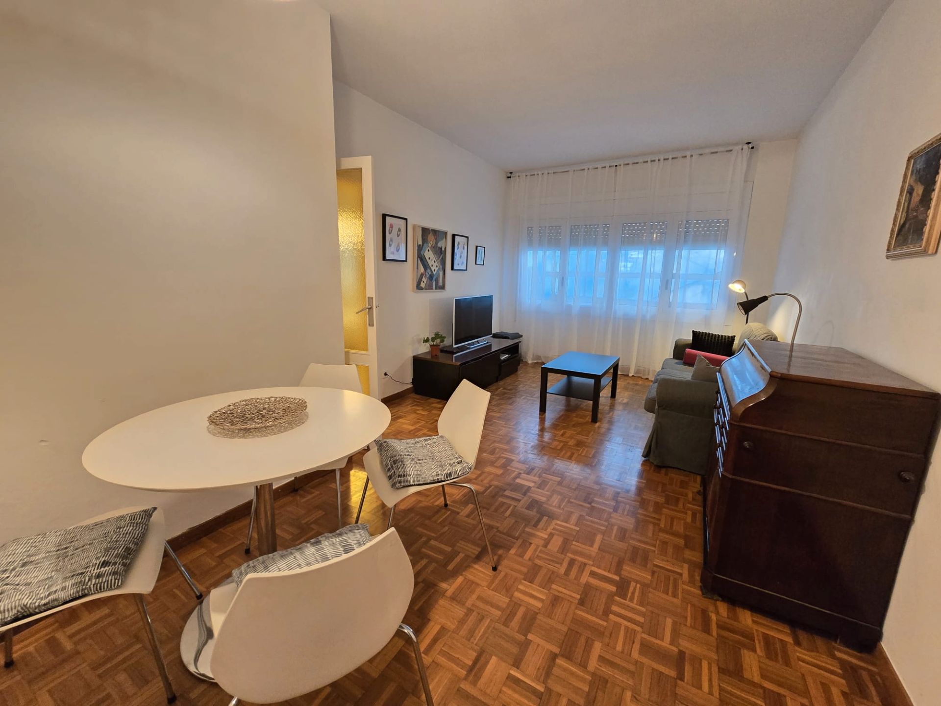 Sala d'estar de Pis de lloguer en  Barcelona Capital amb Moblat, Forn i Rentadora