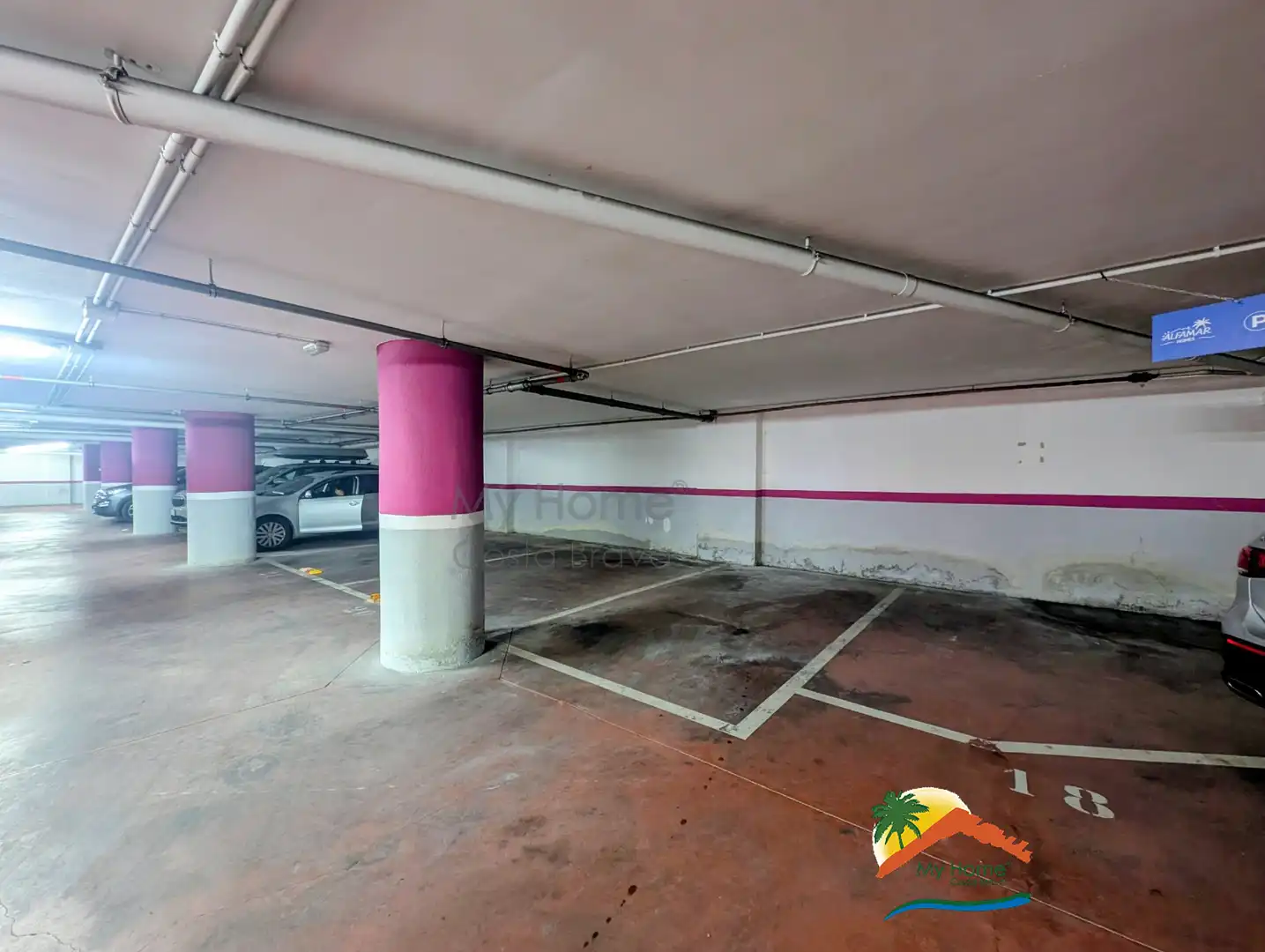 Parkplatz von Wohnung zum Verkauf in Lloret de Mar mit Klimaanlage, Heizung und Möbliert