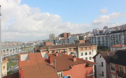 Vista exterior de Pis en venda en Santurtzi  amb Calefacció, Traster i Moblat