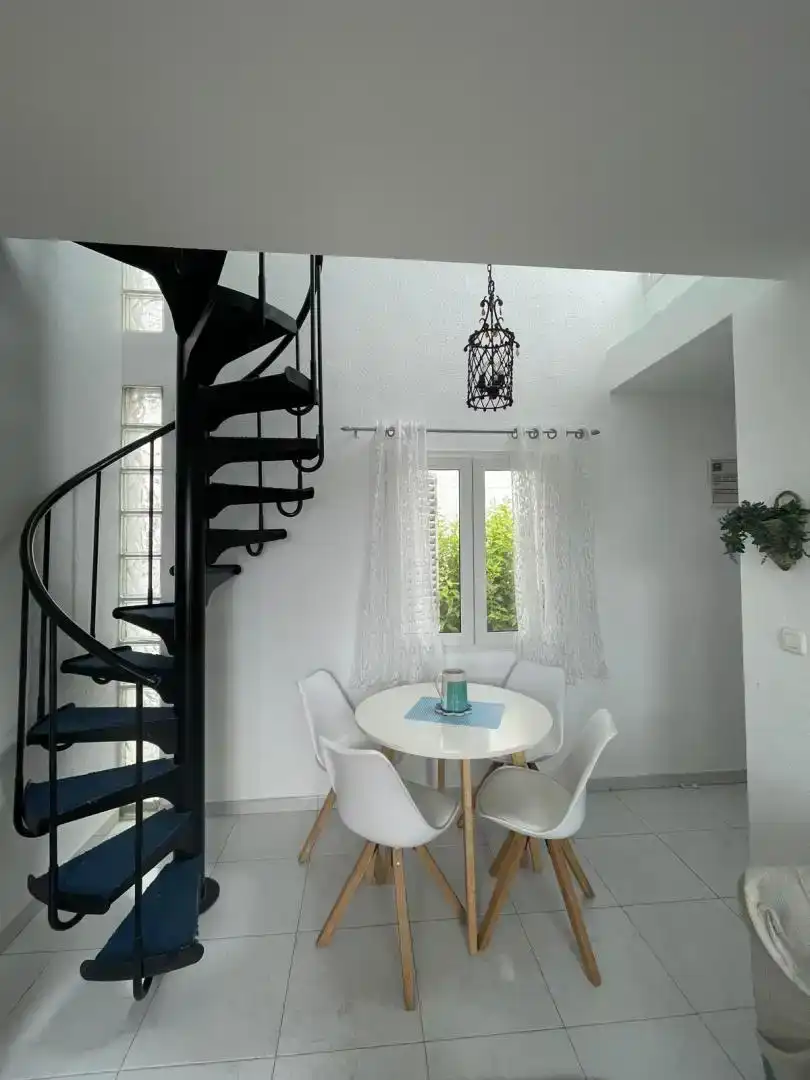 Esszimmer von Maisonette zur Miete in El Rompido mit Schwimmbad und Balkon